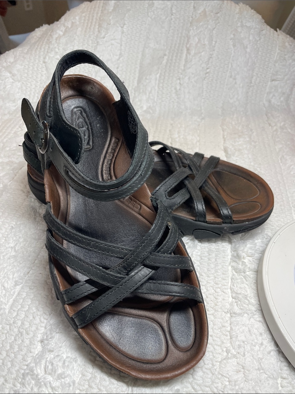Keen Women’s Black Leather Cross-Strap Sandals